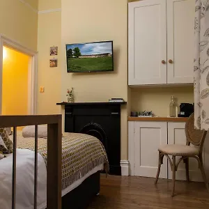 Guest house Luxury Ensuite Next To Royal Crescent With Own Private Entrance, Bath
